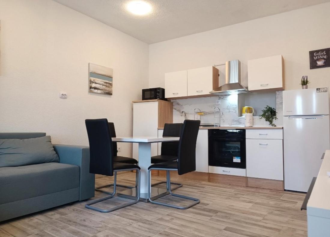 Apartman Kastel Kastela Bagian luar foto
